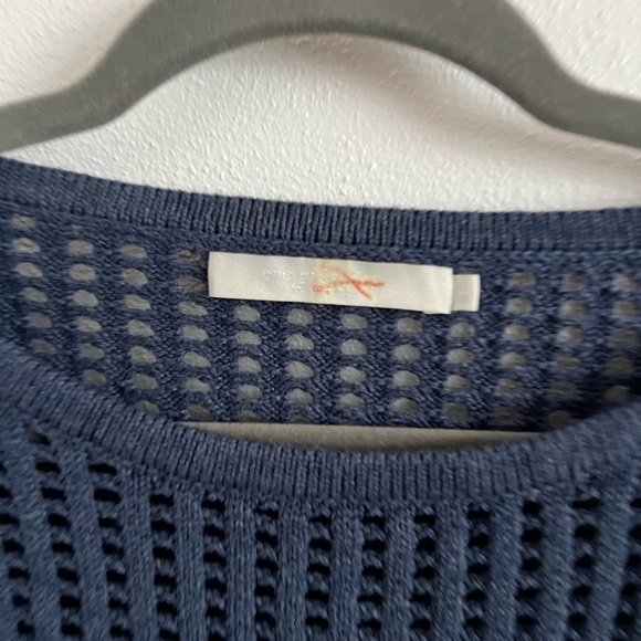 One Grey Day Los Angeles Blue Puff Open Knit Sleeve Sweater, size small - Picture 2 of 6